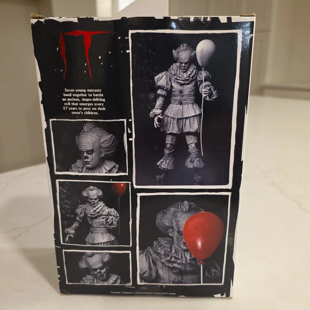 NECA IT PENNYWISE SDCC ETCHED BLACK & WHITE 7